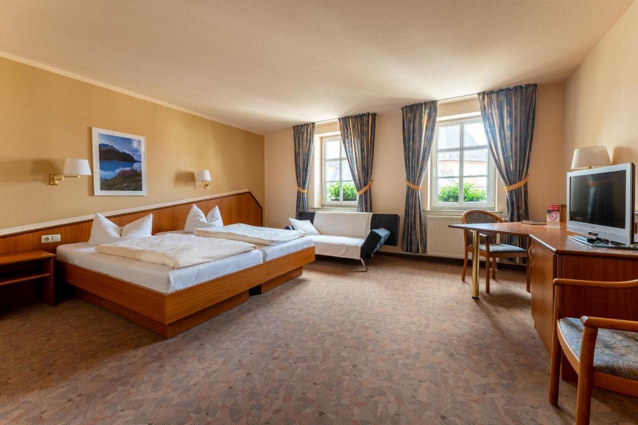 Hotel Reussischer Hof Schmölln Exteriér fotografie